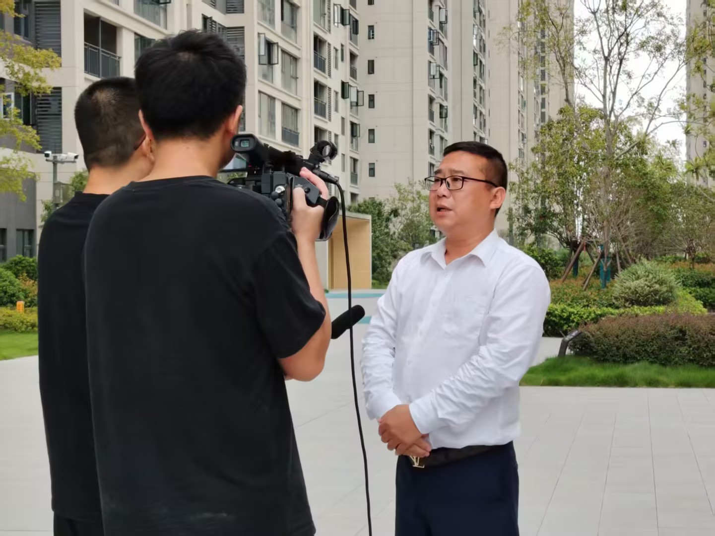 社区遛娃，第一服务监利忆美当代城MOMΛ服务中心的「童话王国」